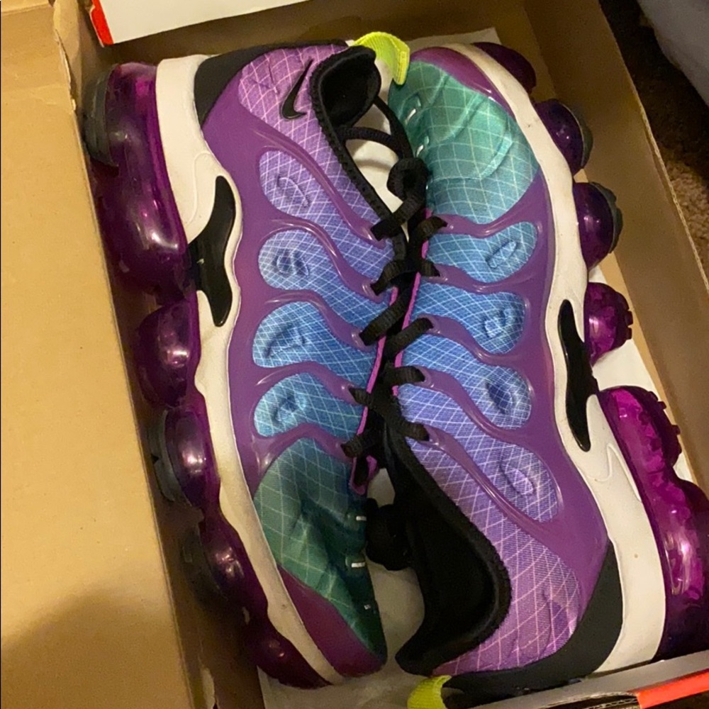 Air Max - Picture 3 of 3